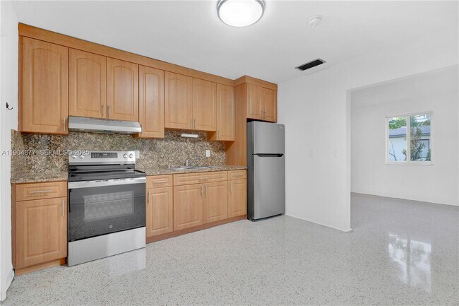 Photo - 2931 SW 39th Ave Unit 0