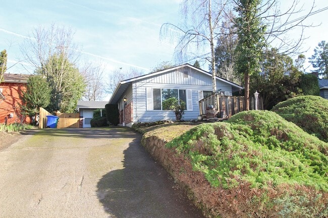 Building Photo - 8834 SE 9th Ave