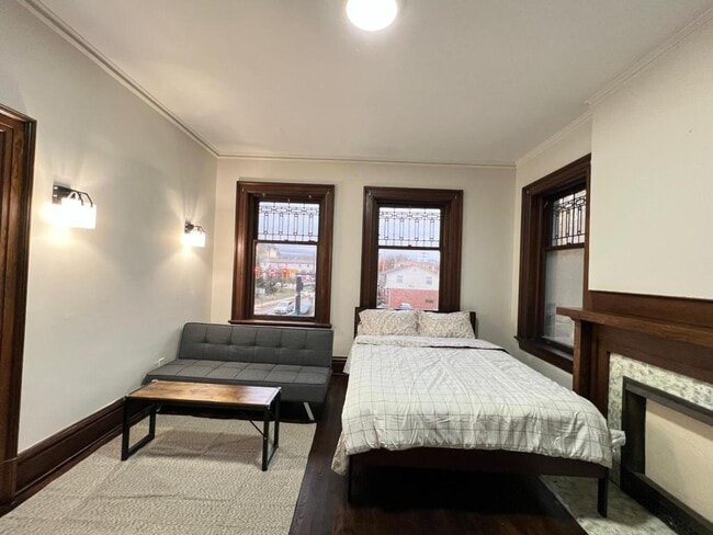 Photo - 1555 Neil Ave