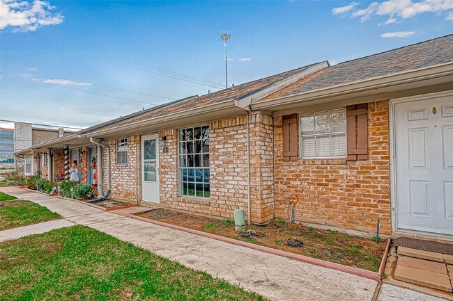 Photo - 1110 W Tri Oaks Ln Unit 157