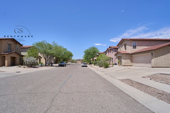 Building Photo - 4211 E Wading Pond Dr Rental