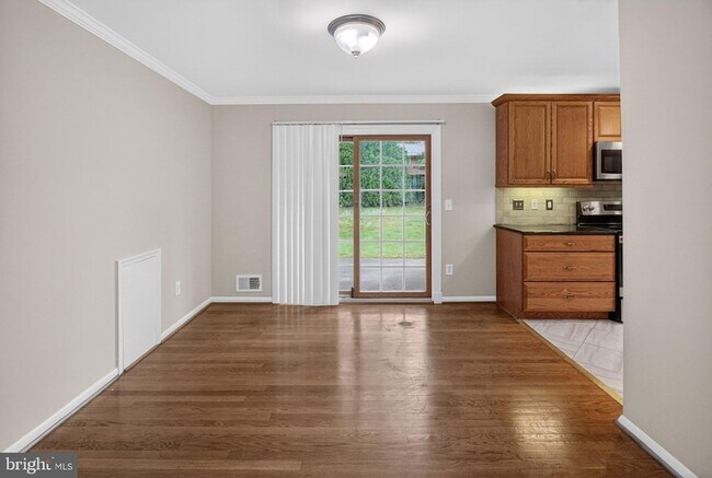 Photo - 13008 Bellevue St