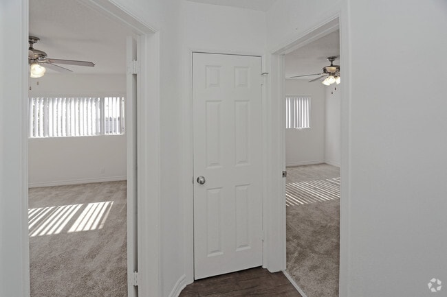 2BR, 2BA - Villas II