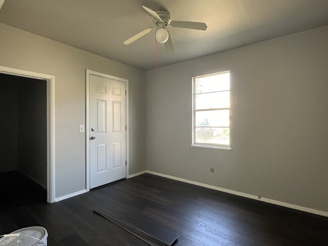 Photo - 2 Bedroom for Lease!!