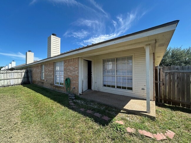 Photo - 10100 Valencia Dr Apartment Unit A