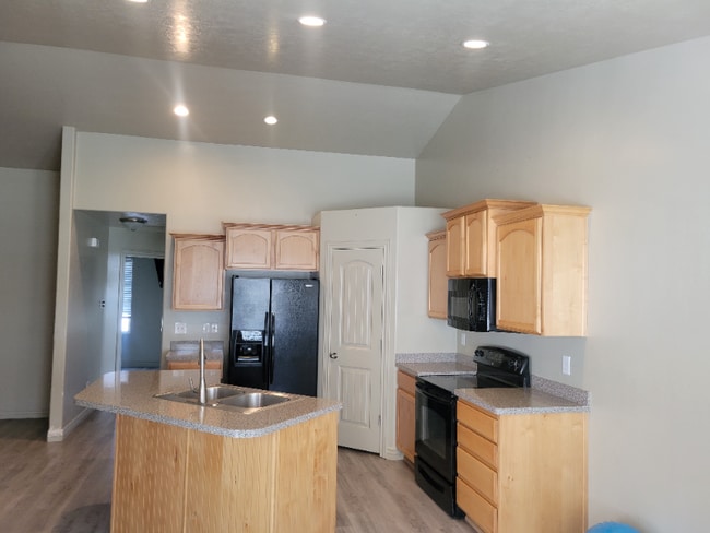 Photo - 6951 Otter Creek Dr Unit 1