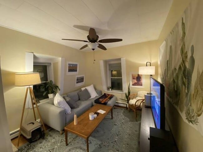 Building Photo - 12 Claremon St Unit Apartment #3