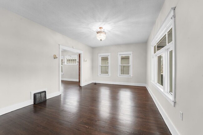 Photo - 44 Rotary Ave Unit 2