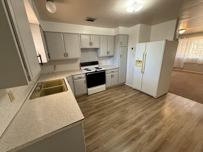 Photo - 373 E 720 S St Unidad 373 E 720 S
