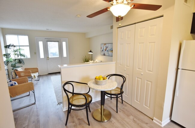 Photo - 1271 Summit St