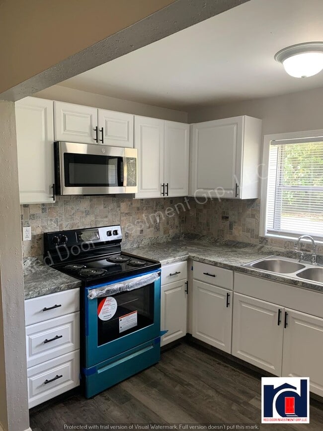 Photo - 2 Bedroom 1.5 Bath in the Heart of Downtow... Unit (320)1