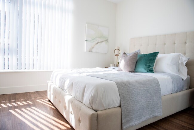 Photo - Bayshore Outlook