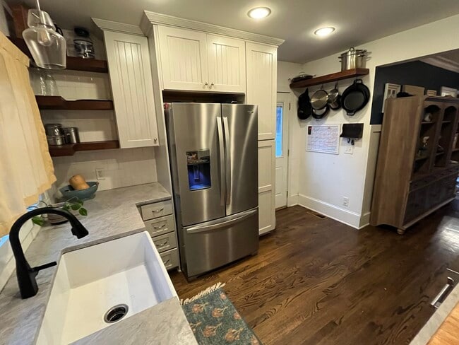 Photo - 1260 Francis St NW