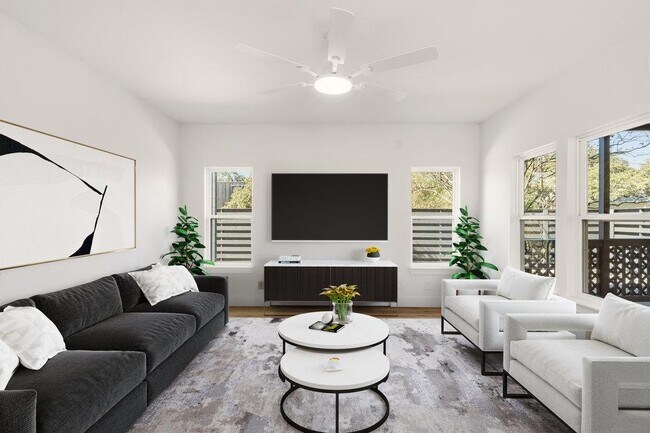 Building Photo - 814 W Mary St