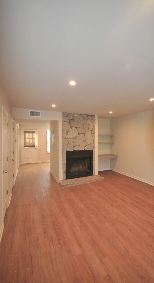 Photo - 920 Emmett Avenue