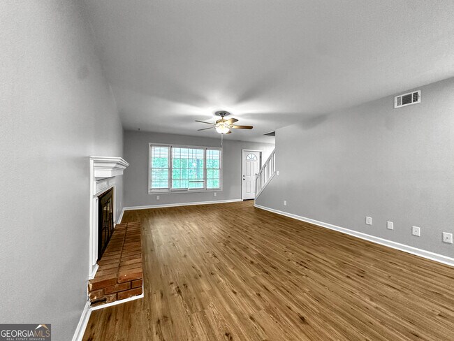 Photo - 608 Silver Trace Ct