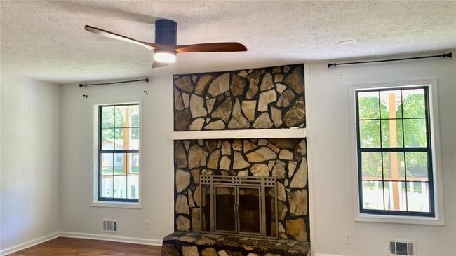 Photo - 1807 Merry Oak Rd SW