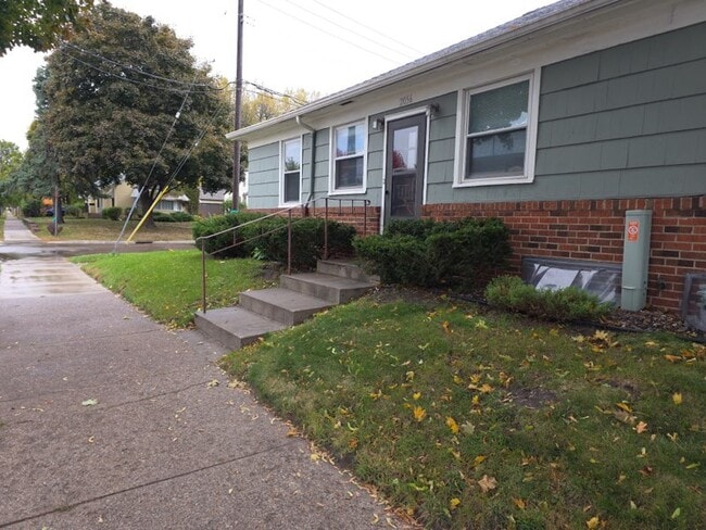 Photo - 2056 Bayard Ave Unit 3