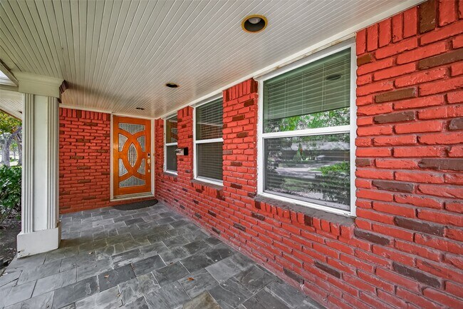 Photo - 5111 Creekbend Dr