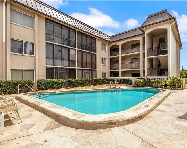 "Fully Renovated 2-Bed, 2-Bath Condo on Minutes from Siesta Key Beach