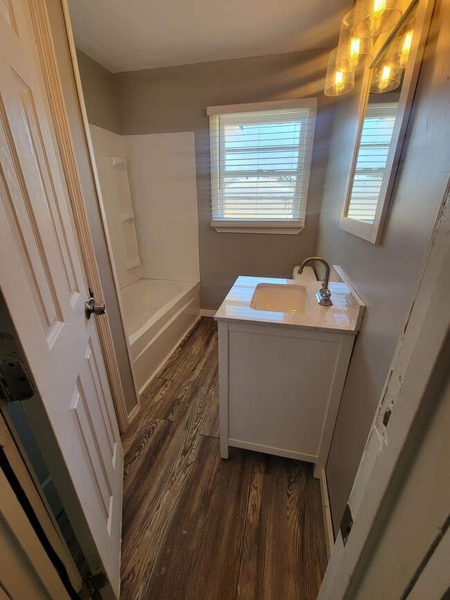 Photo - MOVE IN SPECIAL- $300 OFF FIRST MONTH'S RENT