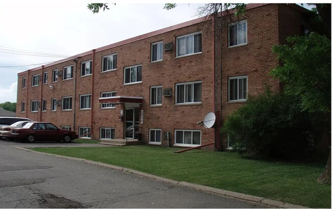 Building Photo - 3826 Stinson Blvd NE Rental