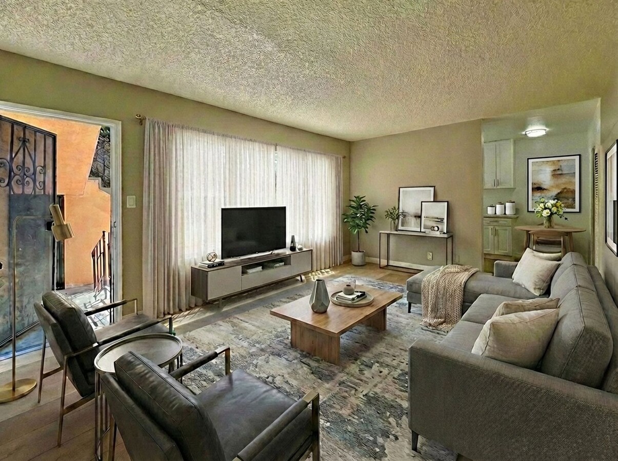 Photo - 533-535 W 75th St