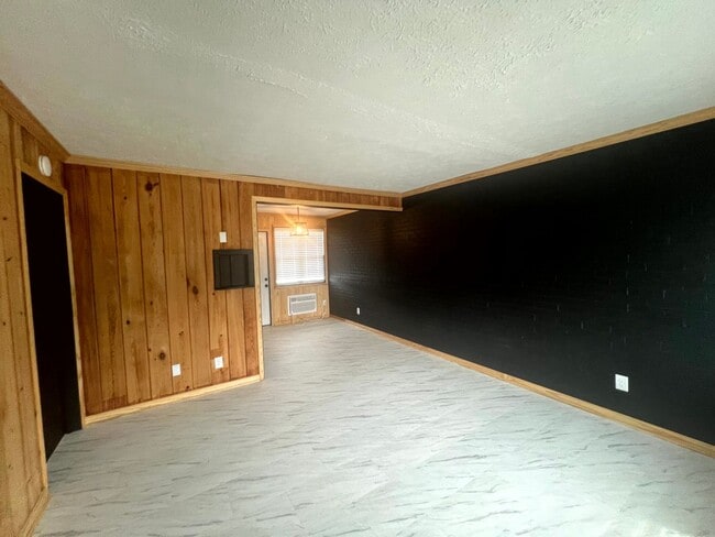 Photo - 130 Eastwood Ave