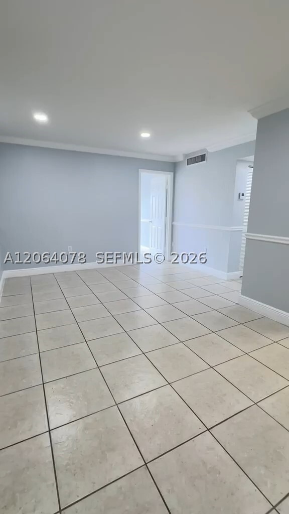9405 SW 76th St Unit Y32