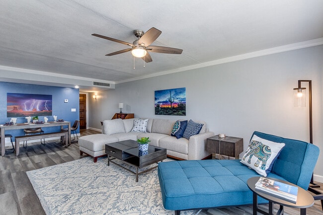 Building Photo - 5124 N 31st Pl Unit ID1247707P Rental