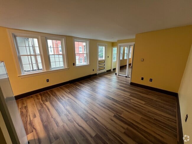 Building Photo - 212A N Market St Unit # 1 Rental