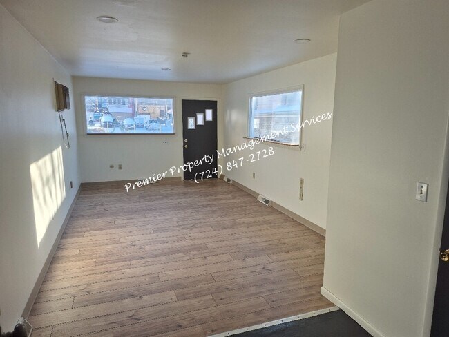 Photo - 451 Maplewood Ave