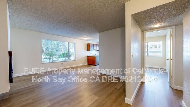 Photo - 1017 Civic Center Dr Unidad A