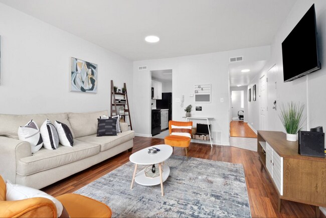 Pershing Properties - Pershing Properties Apartment Unit 307-23