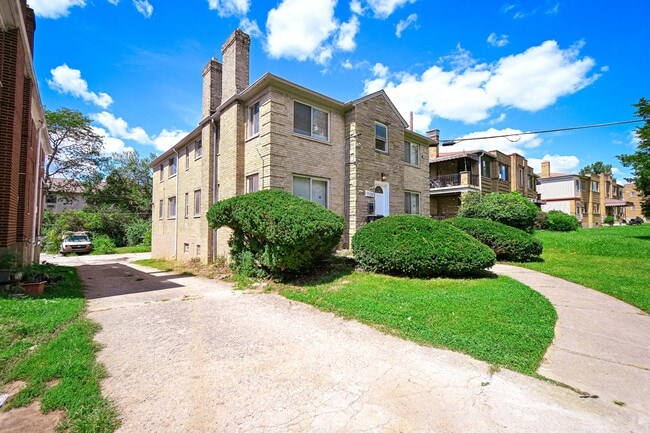 Photo - 7139 Eastlawn Dr Unit 4