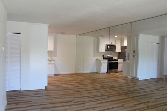 Building Photo - 38500 Paseo Padre Pkwy Rental