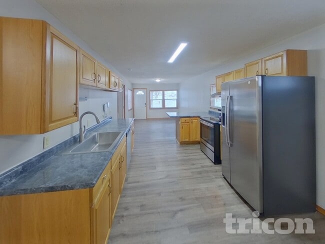 Photo - 2144 Sherwood Ave