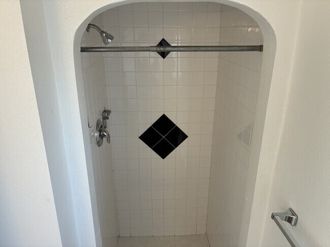 Photo - 1675 S State St