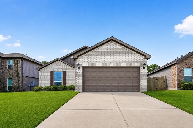 Building Photo - 1701 Cindy Ln