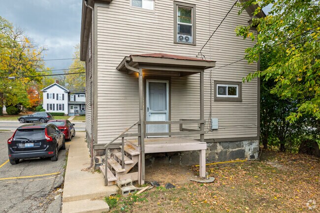 807 S Main St