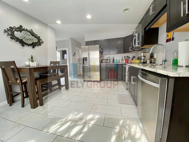 Photo - 76 Birch St Unit 3