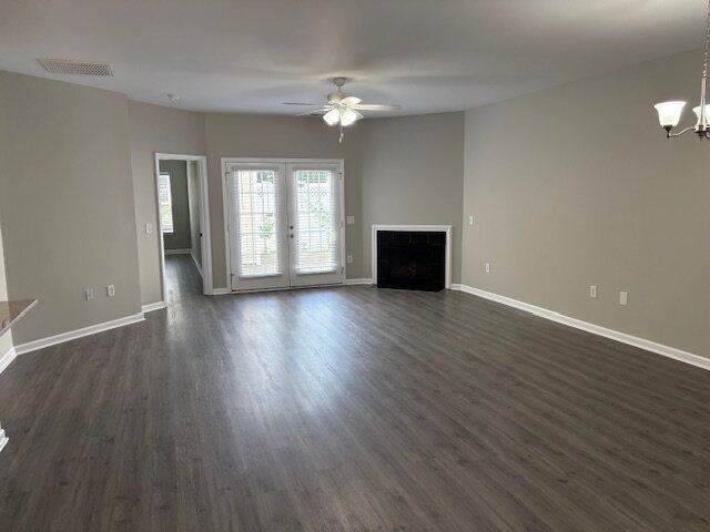 Photo - 140 Oak Towne Dr