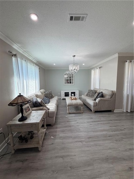 Photo - 2128 Easter Ln