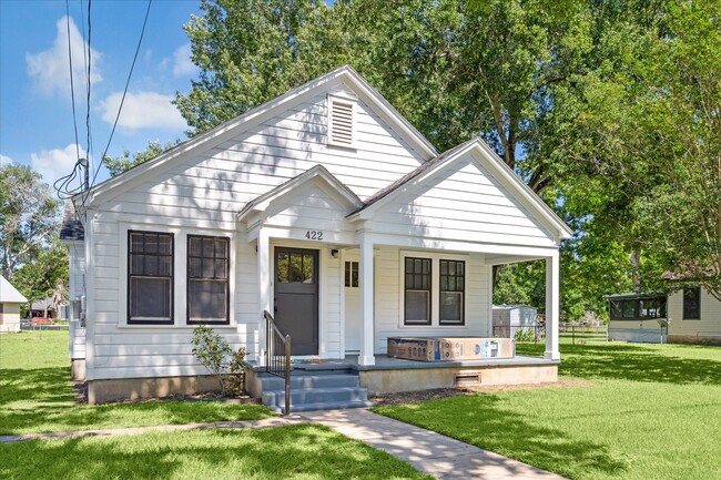 Building Photo - 422 Silliman St Rental