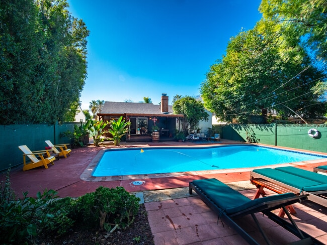 Photo - 14935 Lull St