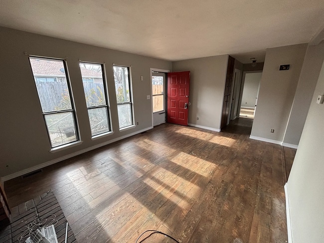 Photo - 2423 Farmstead St