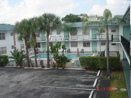 Building Photo - Trayann Apts
