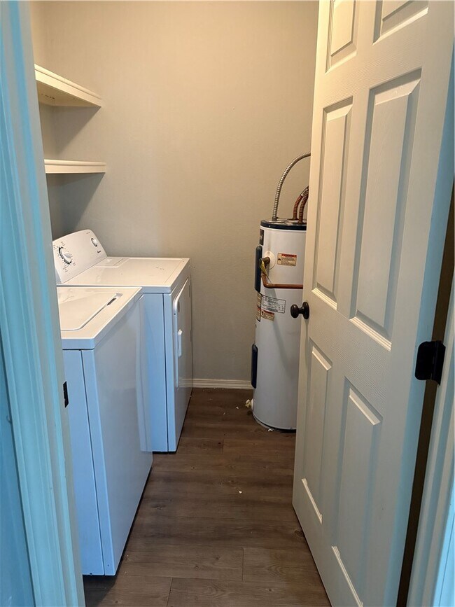 Photo - 944 N Storer Ave Unidad 4