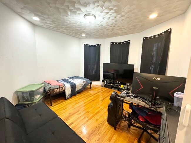 Photo - 157 E Cottage St Unit 1