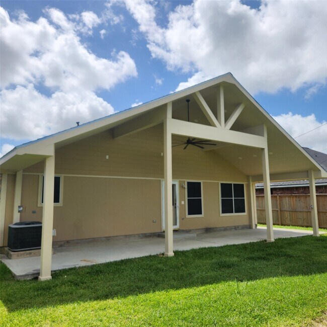 Photo - 3003 30th St N